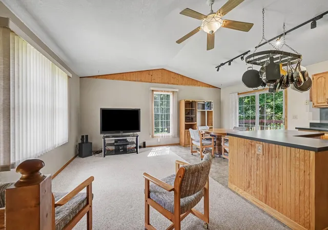 5th image of 932 Hillside Ave Sw, New Prague, MN 56071 | MLS# 7079396