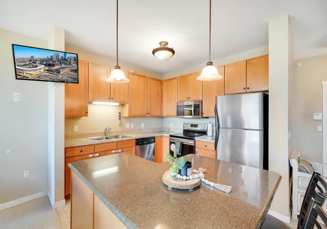 Photo 4 of Condo for sale at 1070 Grandview Ct NE #300, Minneapolis, MN 55421 | MLS# 7079405 | Listing updated on 2026-08-24