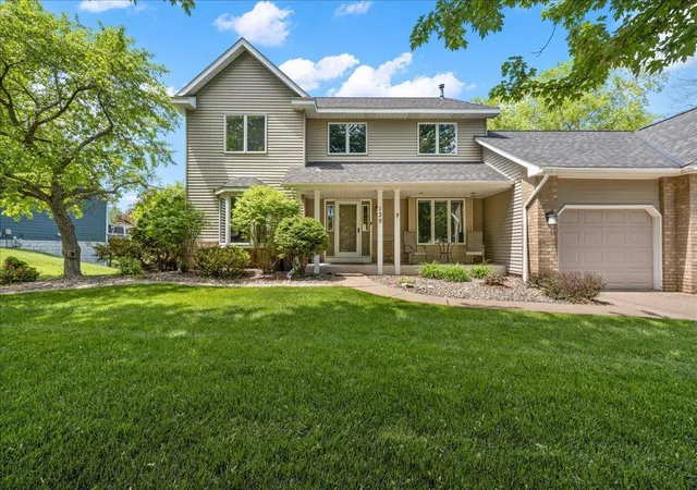 Homes for sale in Mahtomedi, MN | 139 Ridge Wy, Mahtomedi, MN 55115 | MLS# 7079419