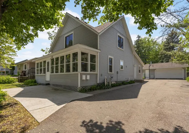 Photo 1 of Single family home for sale at 832 Bailey St, Hastings, MN 55033 | MLS# 7079466 | Listing updated on 2026-09-14