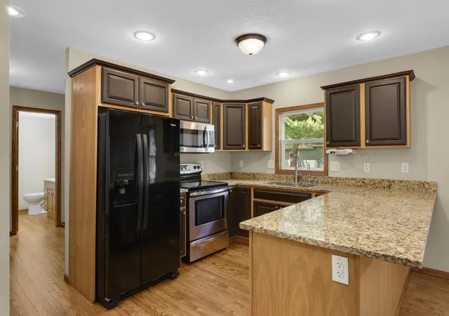 Photo 3 of Single family home for sale at 832 Bailey St, Hastings, MN 55033 | MLS# 7079466 | Listing updated on 2026-09-14