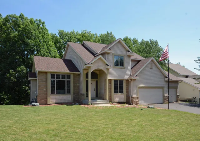 Photo 1 of Single family home for sale at 1470 N Mary St, Saint Paul, MN 55119 | MLS# 7079508 | Listing updated on 2026-08-29
