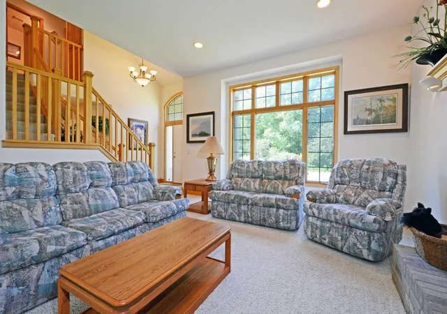 Photo 3 of Single family home for sale at 1470 N Mary St, Saint Paul, MN 55119 | MLS# 7079508 | Listing updated on 2026-08-29