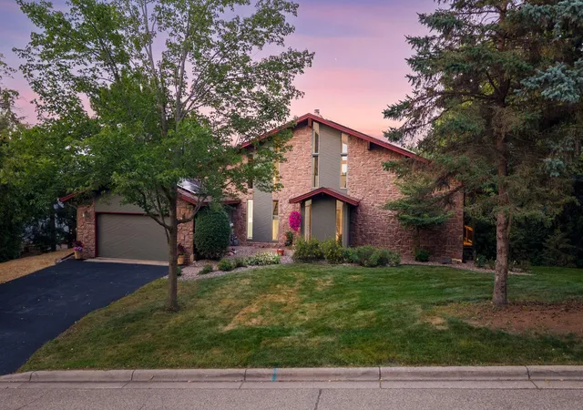 image of 1801 2nd St N, Stillwater, MN 55082 | MLS# 7079512