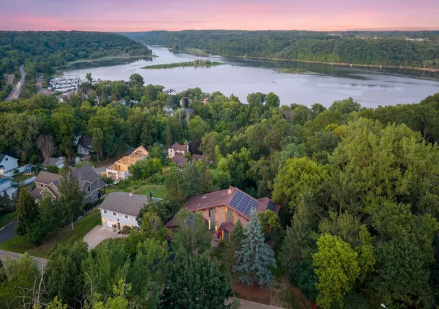image of 1801 2nd St N, Stillwater, MN 55082 | MLS# 7079512