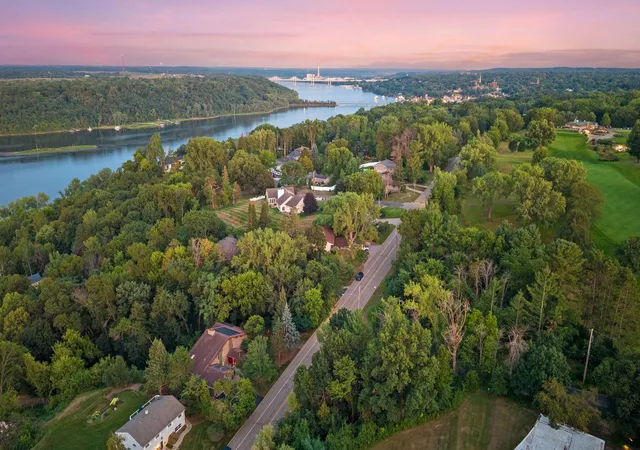 image of 1801 2nd St N, Stillwater, MN 55082 | MLS# 7079512