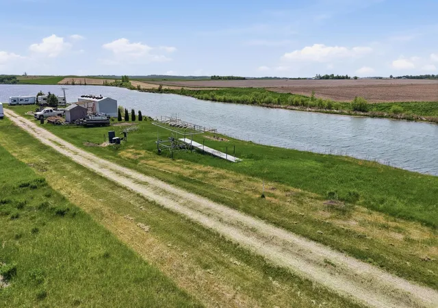 Homes for sale in Oakes, ND | 100 Eula Mae Woodward Pkwy Sw, Oakes, ND 58474 | MLS# 7079601