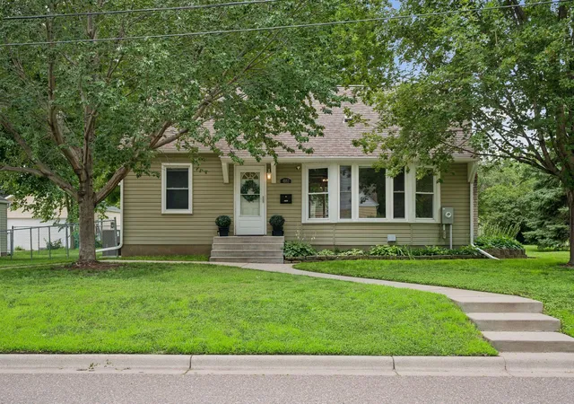 1st image of 4957 Florida Ave N, Crystal, MN 55428 | MLS# 7079647