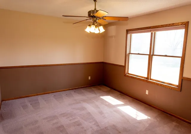 Photo 4 of Single family home for sale at 1216 Parkside Dr, Marshall, MN 56258 | MLS# 7079720 | Listing updated on 2026-09-15