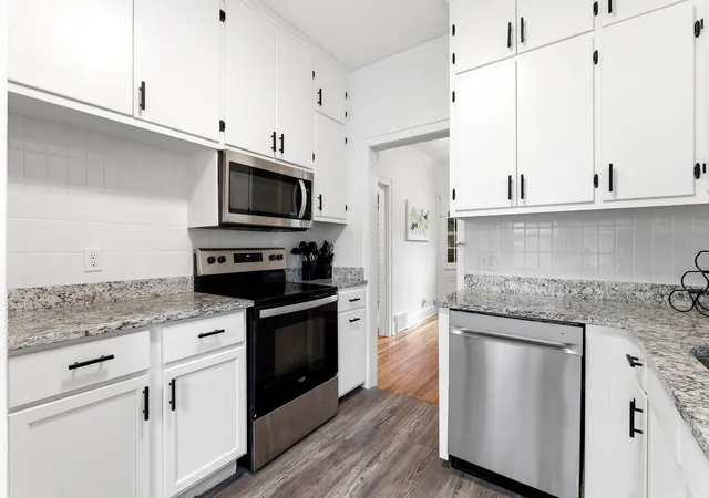 Photo 5 of Sale Pending at 890 22nd Avenue SE, Minneapolis, MN 55414 | MLS# 7079726 | Listing updated on 2026-08-18