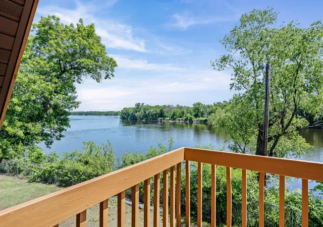 Photo 2 of Single family home for sale at 25020 Gull Ln, Winona, MN 55987 | MLS# 7079764 | Listing updated on 2026-09-02