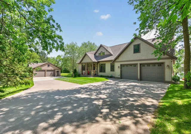 Photo 3 of Single family home for sale at 12892 Bass Trl, Sauk Centre, MN 56378 | MLS# 7079767 | Listing updated on 2026-08-15