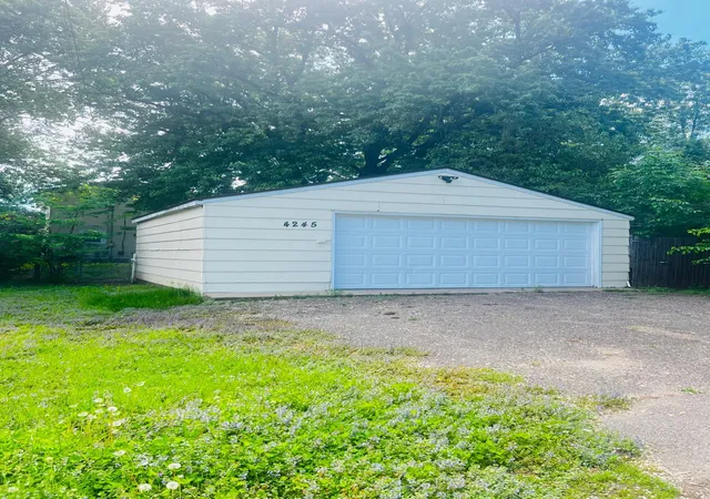 3rd image of 4245 Welcome Ave N, Crystal, MN 55422 | MLS# 7079788