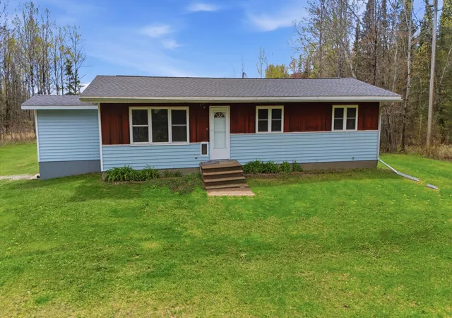 2nd image of 11128 Johnson Rd, Chisholm, MN 55719 | MLS# 7079892