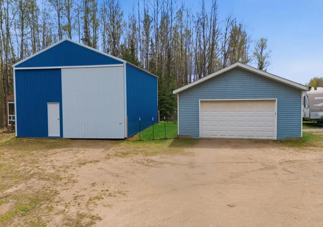 4th image of 11128 Johnson Rd, Chisholm, MN 55719 | MLS# 7079892