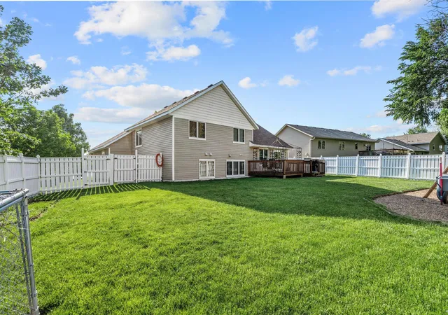 Homes for sale in Northfield, MN | 2012 Sunnyview Ln, Northfield, MN 55057 | MLS# 7079941