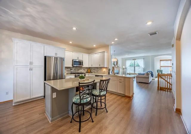 Homes for sale in Apple Valley, MN | 15066 Dundee Ave, Apple Valley, MN 55124 | MLS# 7079951