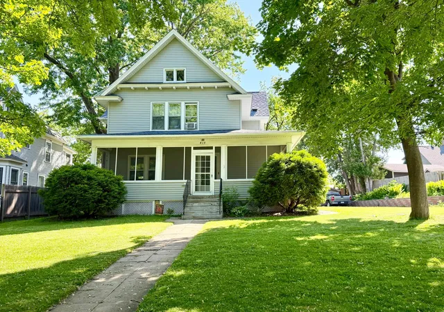 1st image of 817 Central Ave, Red Wing, MN 55066 | MLS# 7079953