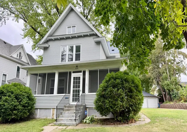 Photo 2 of Single family home for sale at 817 Central Ave, Red Wing, MN 55066 | MLS# 7079953 | Listing updated on 2026-09-29
