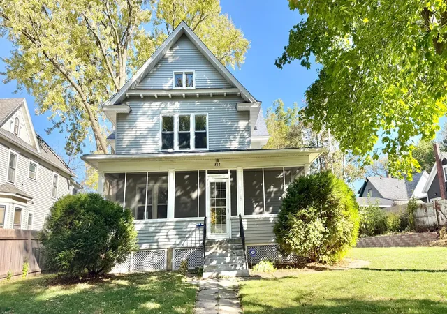 Photo 2 of Single family home for sale at 817 Central Ave, Red Wing, MN 55066 | MLS# 7079953 | Listing updated on 2026-10-21