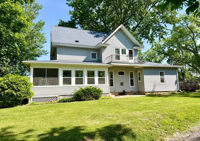 4th image of 817 Central Ave, Red Wing, MN 55066 | MLS# 7079953