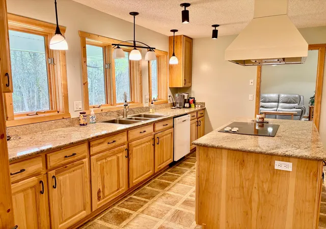 Photo 3 of Single family home for sale at 11777 State Hwy 11 Se, Baudette, MN 56623 | MLS# 7080032 | Listing updated on 2026-08-03