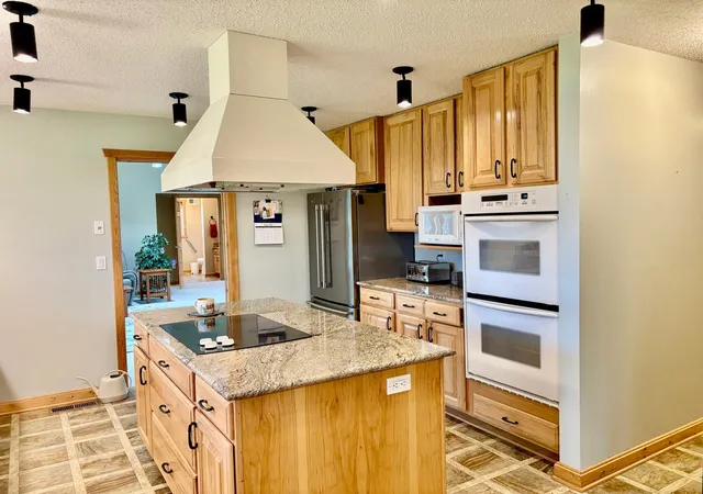 Photo 3 of Single family home for sale at 11777 State Hwy 11 SE, Baudette, MN 56623 | MLS# 7080032 | Listing updated on 2026-08-03