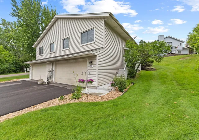 Homes for sale in Minnetonka, MN | 18120 Covington Path, Minnetonka, MN 55345 | MLS# 7080062