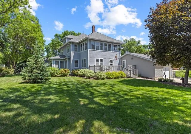 Photo 3 of Single family home for sale at 501 E Lyon St, Minneota, MN 56264 | MLS# 7080116 | Listing updated on 2026-08-26
