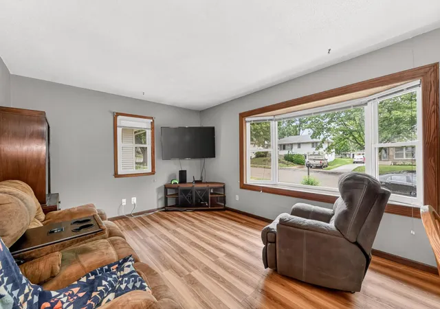 3rd image of 2412 25Th St Nw, Rochester, MN 55901 | MLS# 7080363