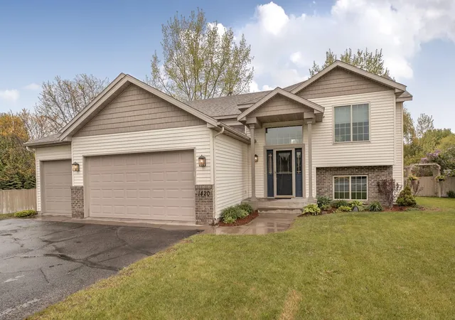 Homes for sale in Sartell, MN | 1420 10th Ave N, Sartell, MN 56377 | MLS# 7080384
