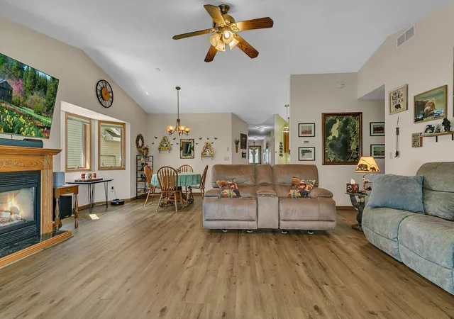 4th image of 288 Park Ave S, Saint Cloud, MN 56301 | MLS# 7080388