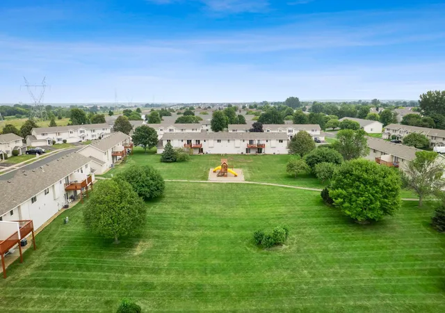 27th image of 1998 Brittany Ct, Shakopee, MN 55379 | MLS# 7080521