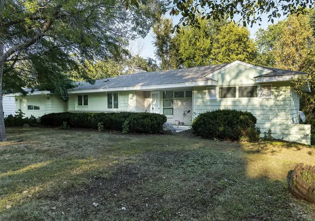 Photo 1 of Single family home for sale at 5521 Highwood Dr, Minneapolis, MN 55436 | MLS# 7080601 | Listing updated on 2026-09-21