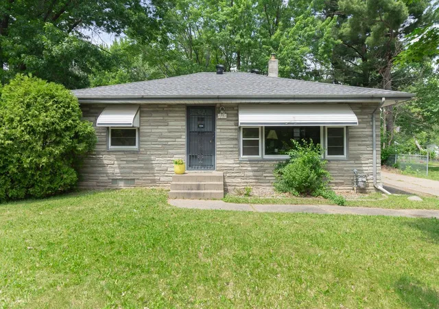 Photo 1 of Sale Pending at 1751 Larpenteur Ave E, Saint Paul, MN 55109 | MLS# 7080623 | Listing updated on 2026-09-30