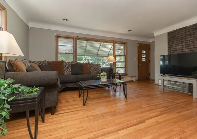 Photo 3 of Sale Pending at 1751 Larpenteur Ave E, Saint Paul, MN 55109 | MLS# 7080623 | Listing updated on 2026-09-30