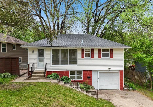 Homes for sale in Rochester, MN | 2649 11th Ave Nw, Rochester, MN 55901 | MLS# 7080626