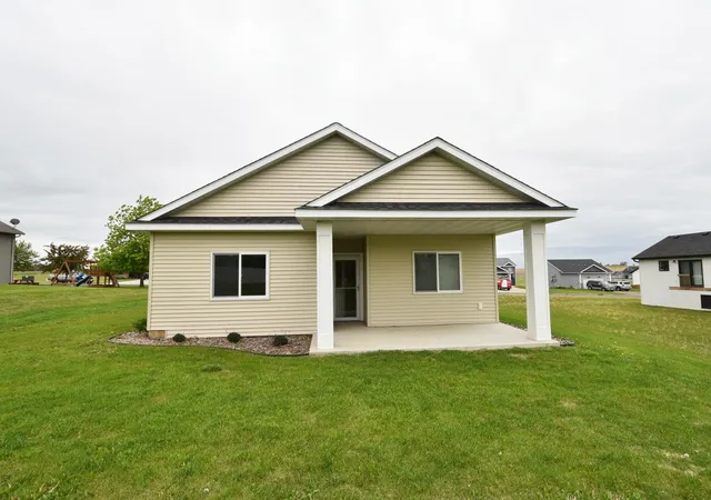 3rd image of 106 11Th St N, Goodhue, MN 55027 | MLS# 7080642