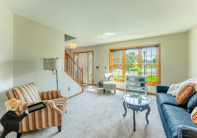 Photo 4 of Single family home for sale at 3096 Copper Oaks Draw, Saint Paul, MN 55125 | MLS# 7080670 | Listing updated on 2026-08-31