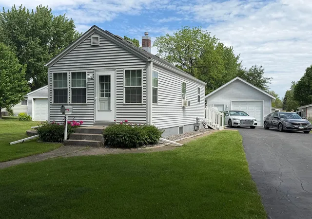 1st image of 231 10th Ave, Worthington, MN 56187 | MLS# 7080678
