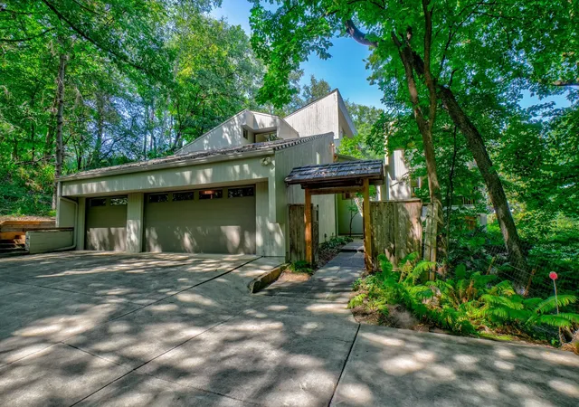 Photo 2 of Sale Pending at 5 Crocus Ln, North Oaks, MN 55127 | MLS# 7080739 | Listing updated on 2026-10-05