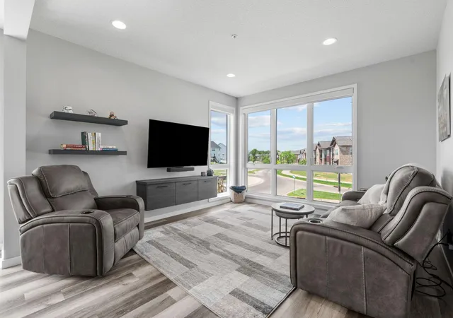 3rd image of 16162 Eagleview Dr, Lakeville, MN 55044 | MLS# 7080745