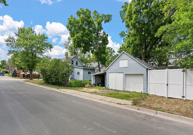 Homes for sale in Hastings, MN | 323 Tyler St, Hastings, MN 55033 | MLS# 7080807