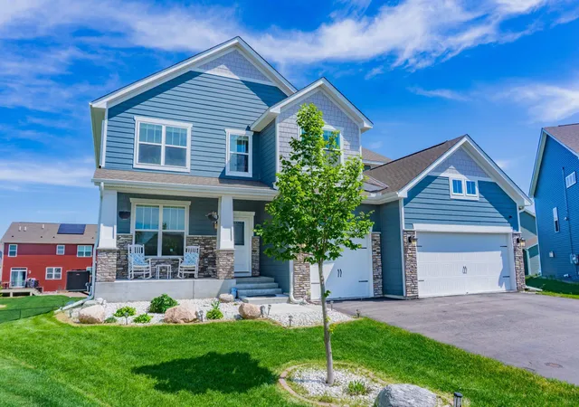 Photo 2 of Single family home for sale at 1407 Ironwood Ct, Carver, MN 55315 | MLS# 7080887 | Listing updated on 2026-08-15