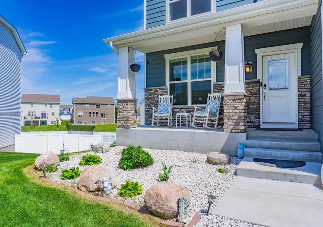 Photo 3 of Single family home for sale at 1407 Ironwood Ct, Carver, MN 55315 | MLS# 7080887 | Listing updated on 2026-10-02