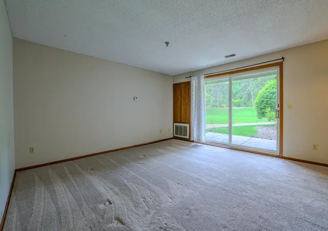 Photo 4 of Sale Pending at 1225 Ferndale St N #B1, Saint Paul, MN 55119 | MLS# 7080893 | Listing updated on 2026-08-27