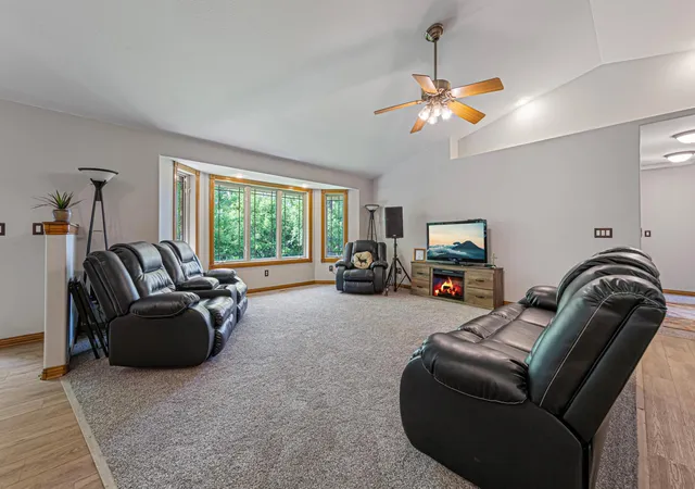 5th image of 905 Brook Ln Ne, Owatonna, MN 55060 | MLS# 7080912