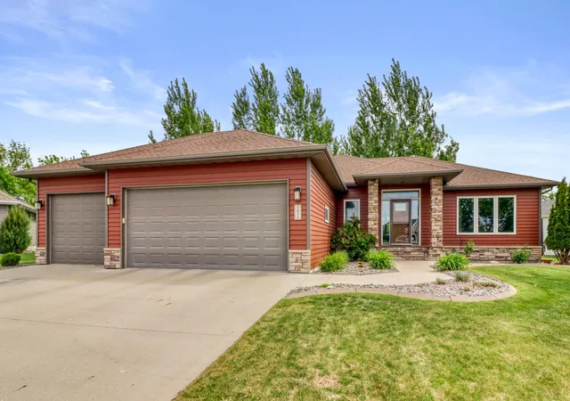 2nd image of 5831 Autumn Dr S, Fargo, ND 58104 | MLS# 7080929