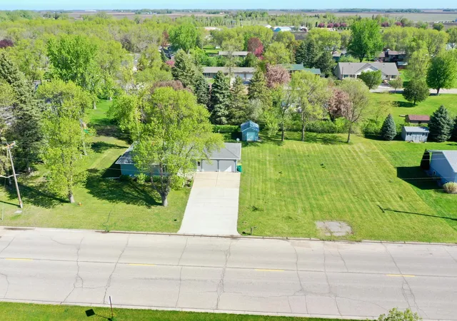 Photo 4 of Sale Pending at 606 3rd Avenue S, Raymond, MN 56282 | MLS# 7080936 | Listing updated on 2026-08-19