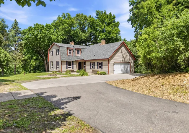 3rd image of 13995 Hidden Lake Trl Ne, Prior Lake, MN 55372 | MLS# 7080983